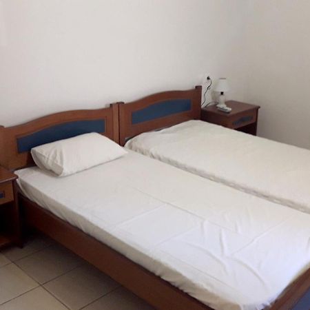 Livadi  Theofilos Appartements חדר תמונה