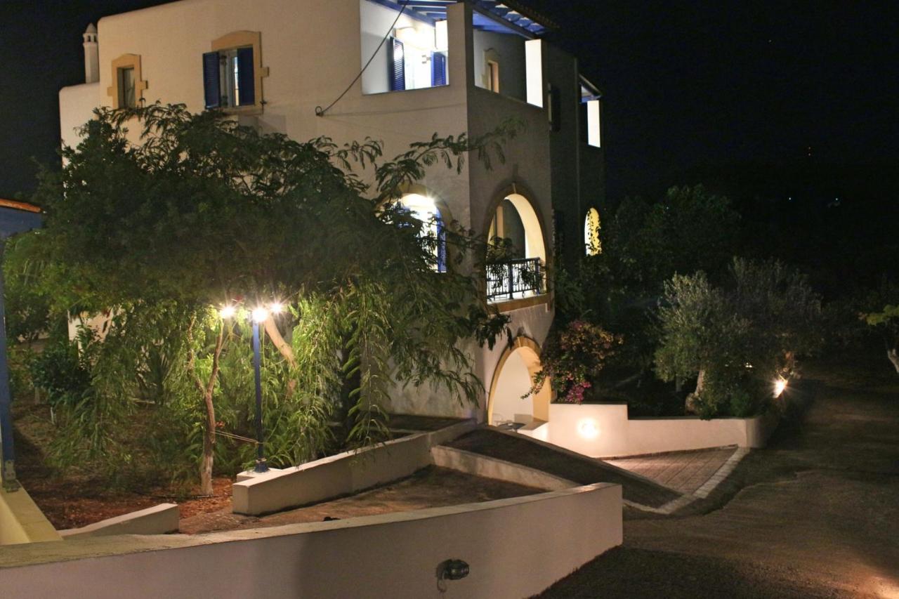 Livadi  Theofilos Appartements מראה חיצוני תמונה
