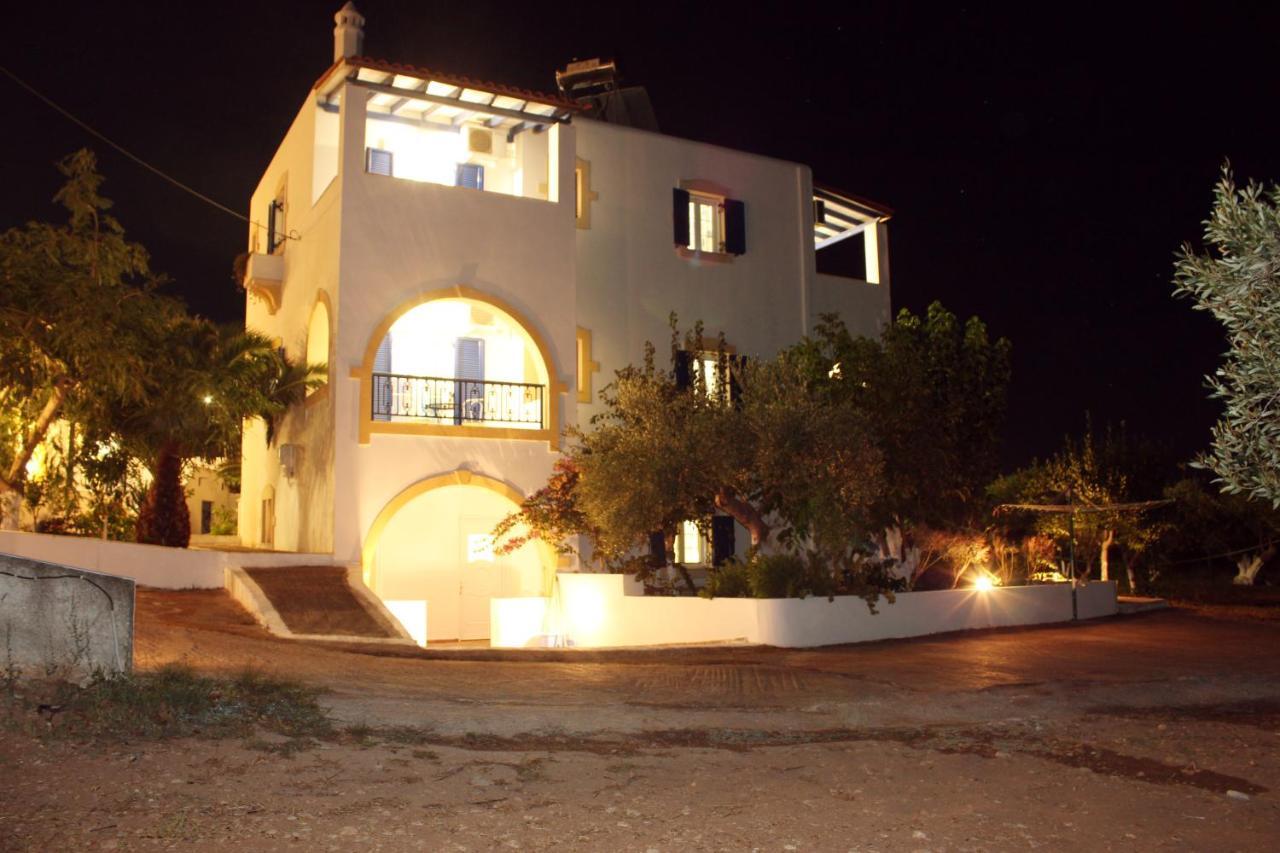 Livadi  Theofilos Appartements מראה חיצוני תמונה