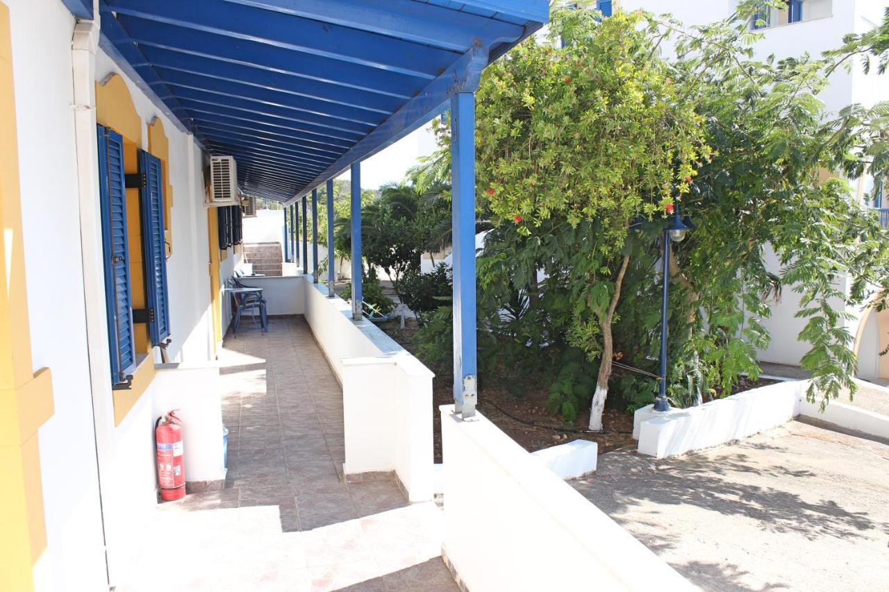 Livadi  Theofilos Appartements מראה חיצוני תמונה