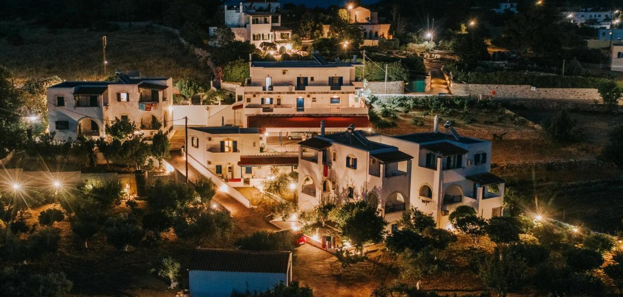 Livadi  Theofilos Appartements מראה חיצוני תמונה