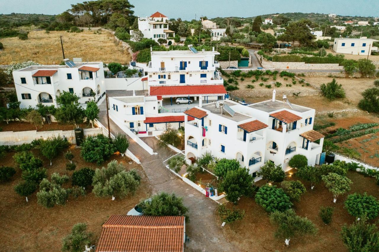 Livadi  Theofilos Appartements מראה חיצוני תמונה