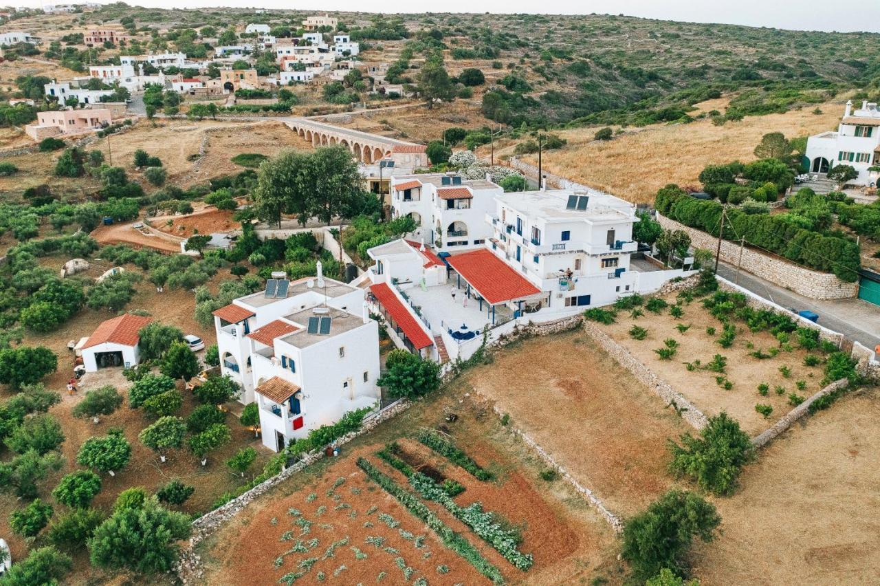 Livadi  Theofilos Appartements מראה חיצוני תמונה
