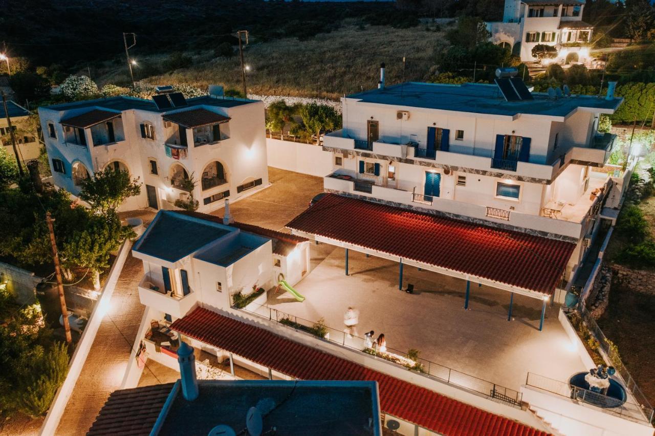 Livadi  Theofilos Appartements מראה חיצוני תמונה