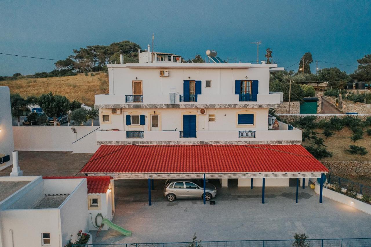 Livadi  Theofilos Appartements מראה חיצוני תמונה