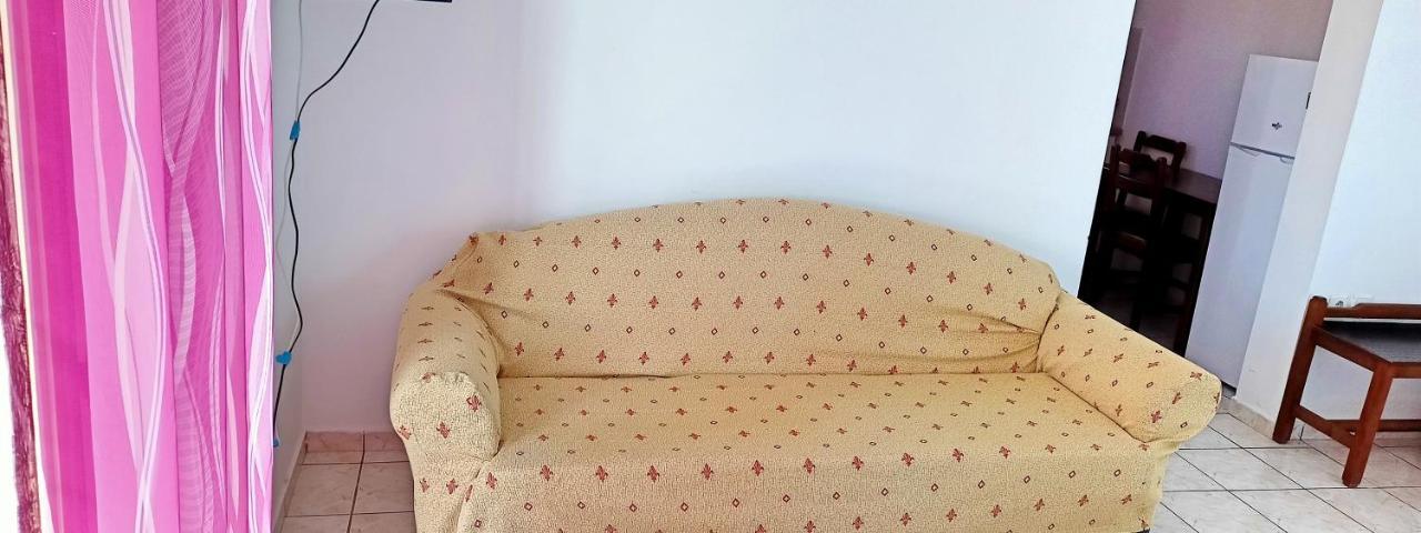 Livadi  Theofilos Appartements מראה חיצוני תמונה