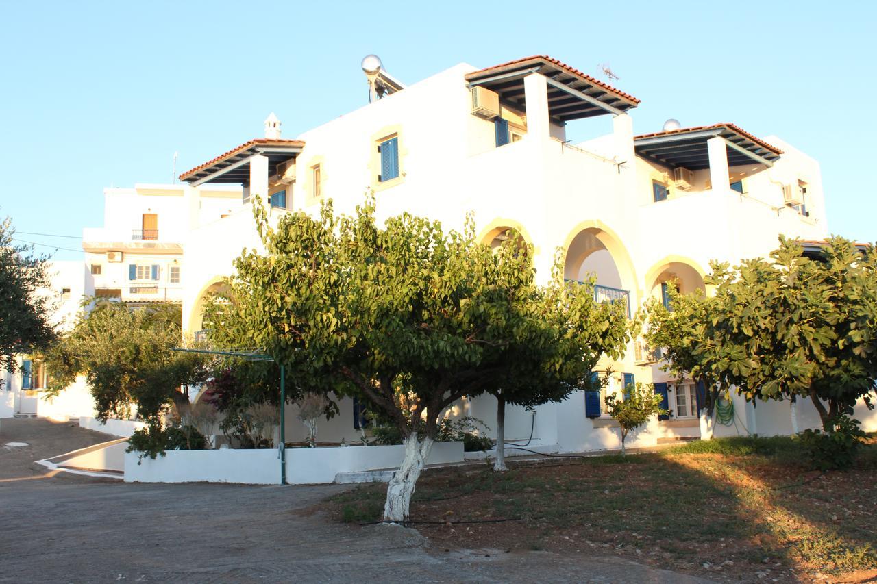 Livadi  Theofilos Appartements מראה חיצוני תמונה