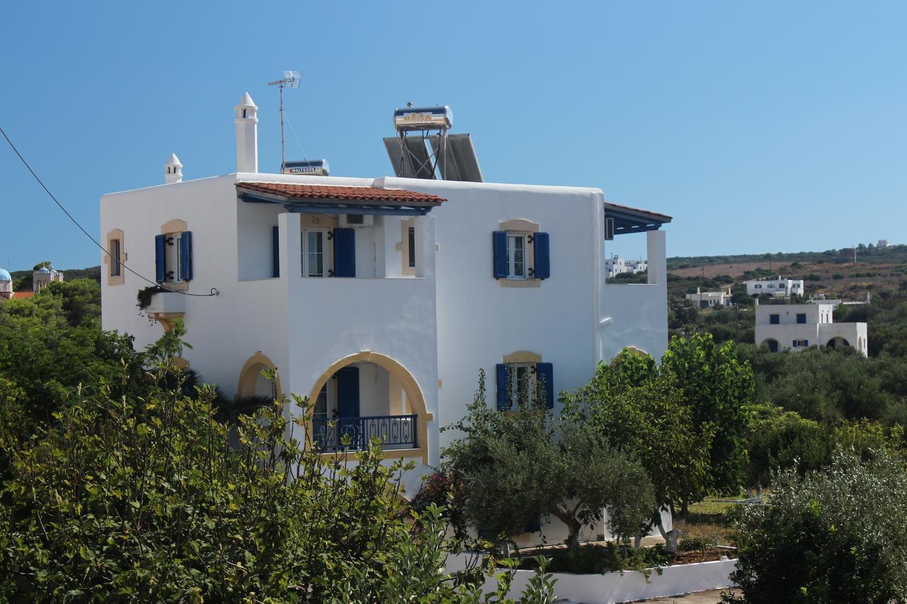 Livadi  Theofilos Appartements מראה חיצוני תמונה