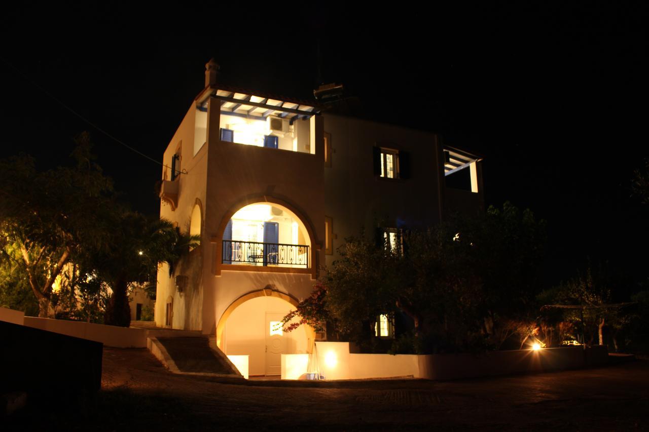 Livadi  Theofilos Appartements מראה חיצוני תמונה