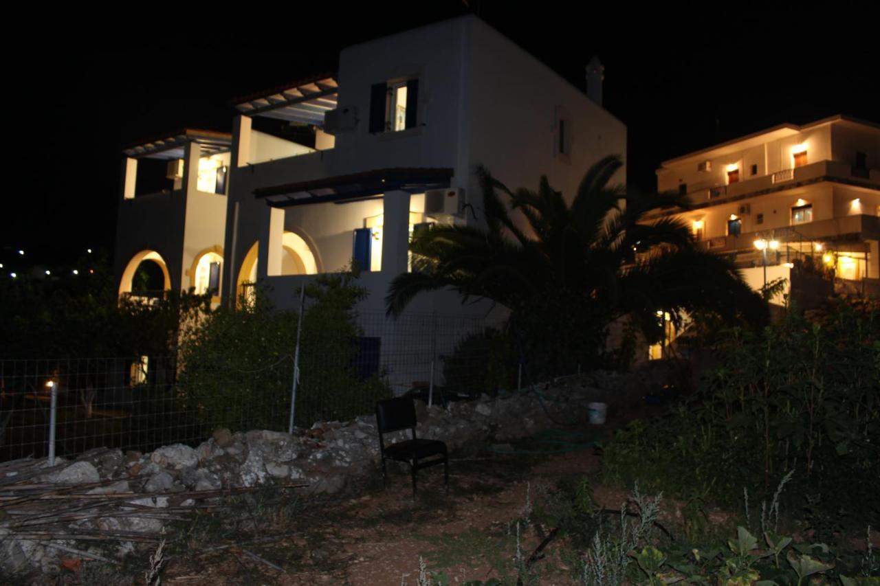 Livadi  Theofilos Appartements מראה חיצוני תמונה