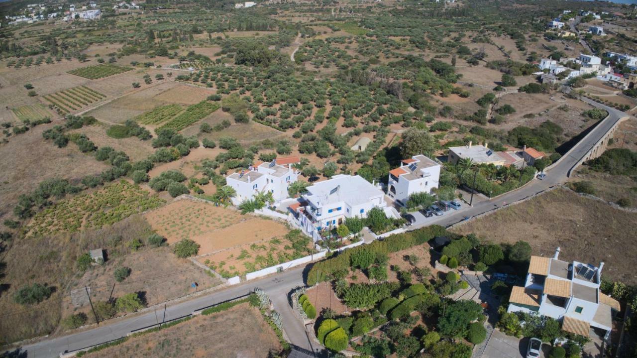 Livadi  Theofilos Appartements מראה חיצוני תמונה