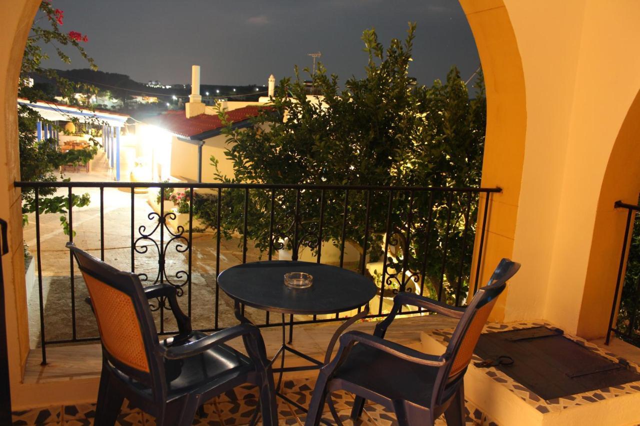 Livadi  Theofilos Appartements מראה חיצוני תמונה